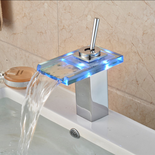 ışıklı banyo lavabo bataryası
